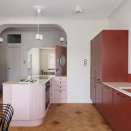 Apartment Grand Lotus 96 M2, Parkkipaikka